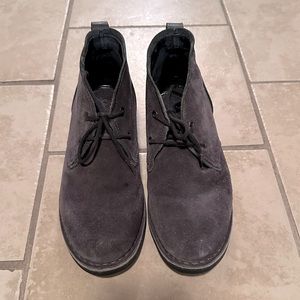 Very Good Condition: Marc Andrews NY Gray Suede Chukka Boots